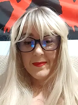 Amelialove42 online show from November 2025 06:30:01 PM