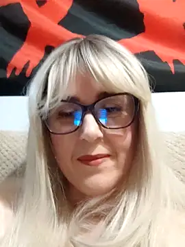 Amelialove42 online show from December 2025 04:22:01 PM