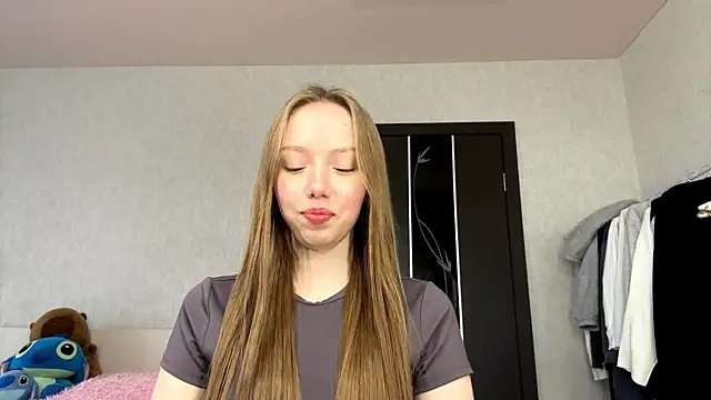 AntoniaMoravick online show from October 2025 09:21:01 AM