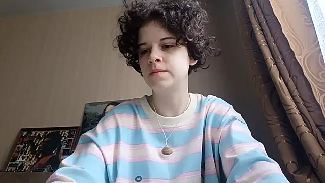 Snapshot of JesseniaHanney chatting on October 2025 08:06:01 AM JesseniaHanney online show from October 2025 08:06:01 AM