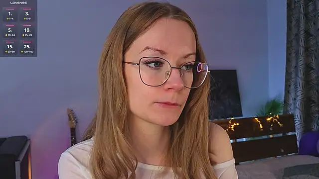 Snapshot of Edlin_gail chatting on November 2025 04:58:02 AM Edlin gail online show from November 2025 04:58:02 AM