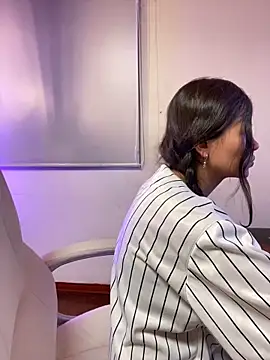 Ninfa pink online show from October 2025 07:04:02 PM