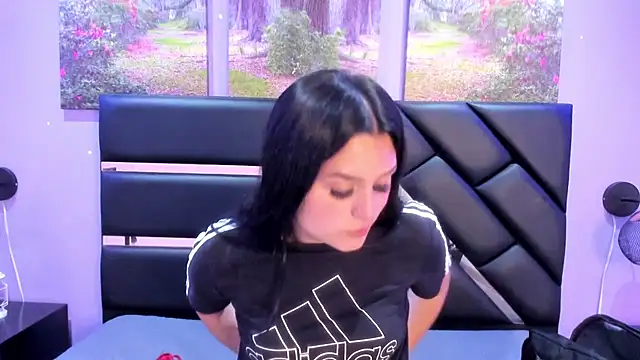 Snapshot of GAbrielaBotero chatting on November 2025 07:35:01 PM GAbrielaBotero online show from November 2025 07:35:01 PM