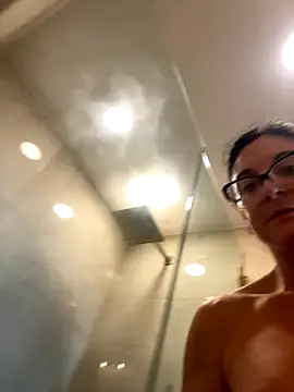 Snapshot of carothepro chatting on October 2025 02:42:02 PM carothepro online show from October 2025 02:42:02 PM