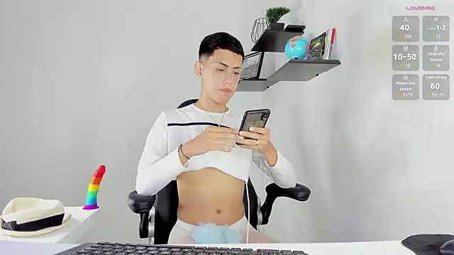 Snapshot of Iam_criss09 chatting on October 2025 01:00:01 PM Iam criss09 online show from October 2025 01:00:01 PM