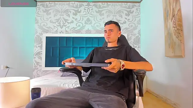 Snapshot of Ethan_Boy_ chatting on October 2025 07:46:02 PM Ethan Boy online show from October 2025 07:46:02 PM