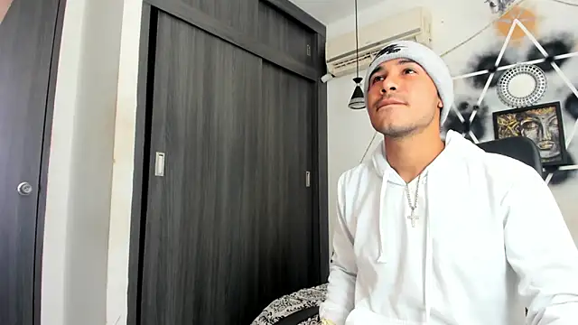 Snapshot of jhapsson_wong chatting on October 2025 02:49:01 PM jhapsson wong online show from October 2025 02:49:01 PM