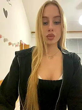 Snapshot of RemyStyles chatting on November 2025 06:31:02 PM RemyStyles online show from November 2025 06:31:02 PM