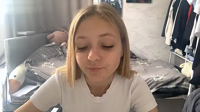 Snapshot of _petaI chatting on October 2025 07:52:02 AM petaI online show from October 2025 07:52:02 AM