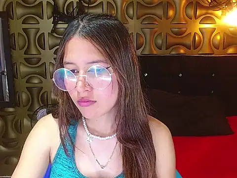 Snapshot of tinibunny chatting on November 2025 07:35:01 PM tinibunny online show from November 2025 07:35:01 PM