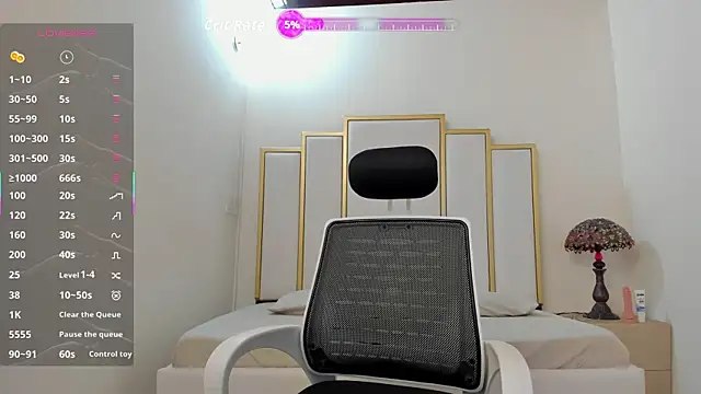 Snapshot of Annylittle_ chatting on October 2025 04:57:02 AM Annylittle online show from October 2025 04:57:02 AM