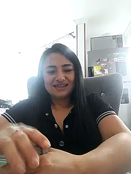 solerpamela online show from October 2025 09:25:01 PM