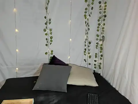 Perla Jonhson Rs online show from October 2025 01:00:01 PM