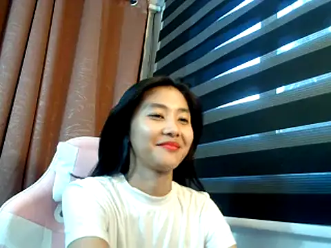 Snapshot of De_amore chatting on October 2025 08:24:01 AM De amore online show from October 2025 08:24:01 AM