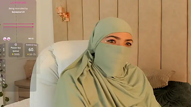 Snapshot of _naylaa_ chatting on November 2025 03:50:01 AM naylaa online show from November 2025 03:50:01 AM