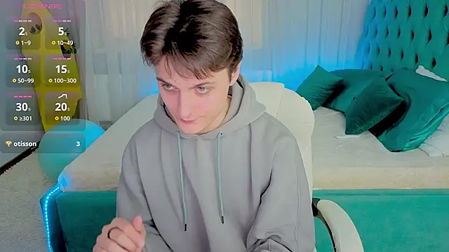 Snapshot of GGimperator_ chatting on November 2025 10:37:02 AM GGimperator online show from November 2025 10:37:02 AM