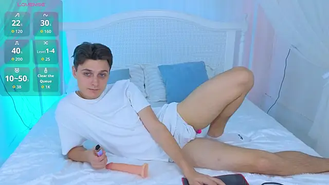 Snapshot of GGimperator_ chatting on November 2025 05:13:01 PM GGimperator online show from November 2025 05:13:01 PM