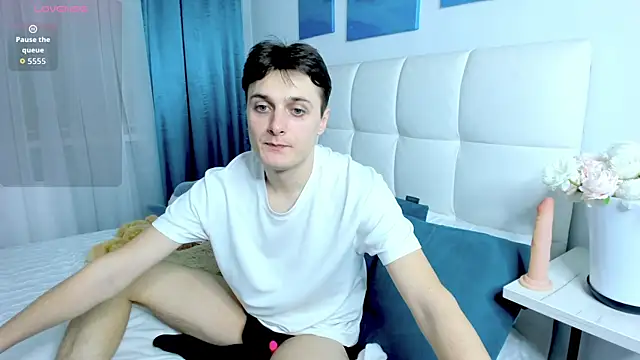 Snapshot of GGimperator_ chatting on November 2025 03:22:02 PM GGimperator online show from November 2025 03:22:02 PM