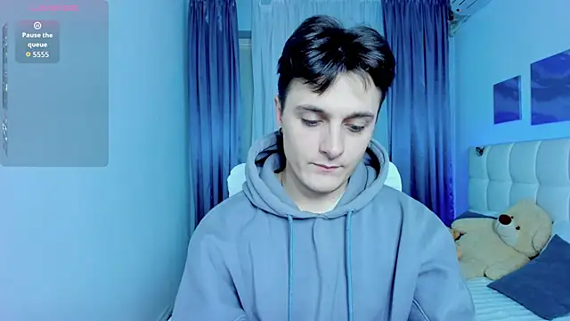 Snapshot of GGimperator_ chatting on December 2025 03:52:01 PM GGimperator online show from December 2025 03:52:01 PM