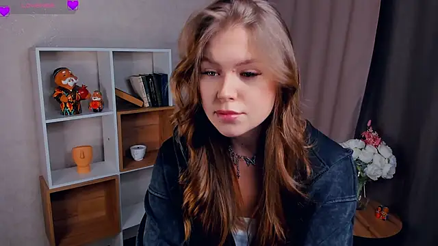 MardellAyling online show from October 2025 04:37:02 AM