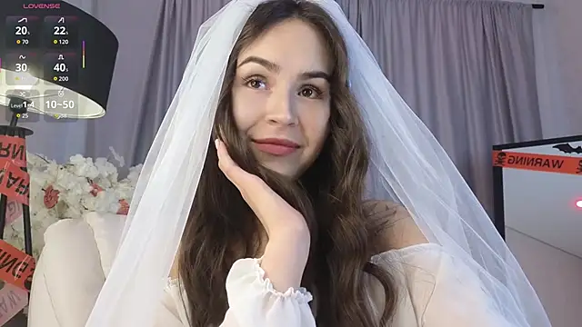 LionKierra online show from October 2025 04:13:02 AM