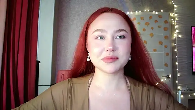 Snapshot of LolaMint_ chatting on October 2025 11:42:01 AM LolaMint online show from October 2025 11:42:01 AM