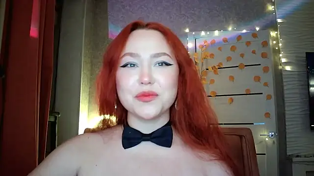 Snapshot of LolaMint_ chatting on October 2025 12:42:02 PM LolaMint online show from October 2025 12:42:02 PM