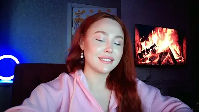 Snapshot of LolaMint_ chatting on November 2025 11:55:02 AM LolaMint online show from November 2025 11:55:02 AM