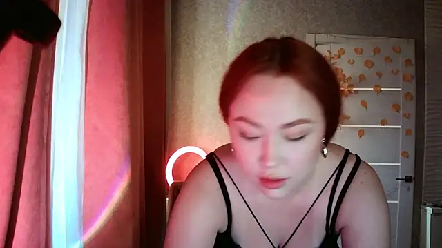 Snapshot of LolaMint_ chatting on November 2025 11:21:02 AM LolaMint online show from November 2025 11:21:02 AM