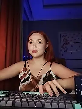 Snapshot of LolaMint_ chatting on November 2025 01:36:02 PM LolaMint online show from November 2025 01:36:02 PM