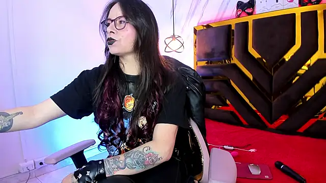 Snapshot of Evangelinejoness_ chatting on October 2025 11:33:02 AM Evangelinejoness online show from October 2025 11:33:02 AM