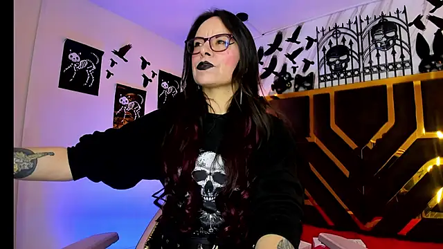 Snapshot of Evangelinejoness_ chatting on November 2025 11:56:01 AM Evangelinejoness online show from November 2025 11:56:01 AM