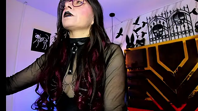 Snapshot of Evangelinejoness_ chatting on November 2025 11:44:01 AM Evangelinejoness online show from November 2025 11:44:01 AM