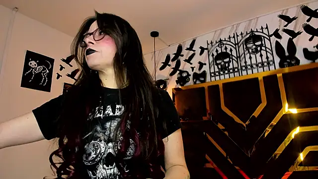 Snapshot of Evangelinejoness_ chatting on November 2025 11:31:02 AM Evangelinejoness online show from November 2025 11:31:02 AM