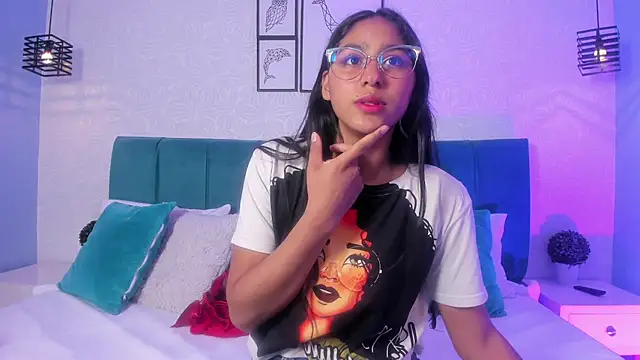 paulacastilla online show from November 2025 01:10:02 PM