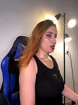 Adeline 1 online show from October 2025 09:37:01 PM