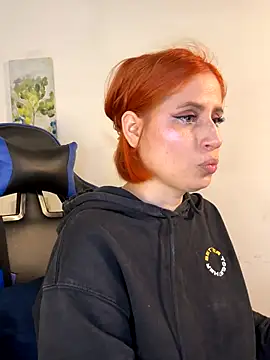 Adeline 1 online show from October 2025 09:41:01 PM