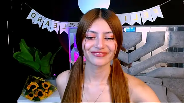 Snapshot of viky_evanss chatting on October 2025 07:48:02 PM viky evanss online show from October 2025 07:48:02 PM