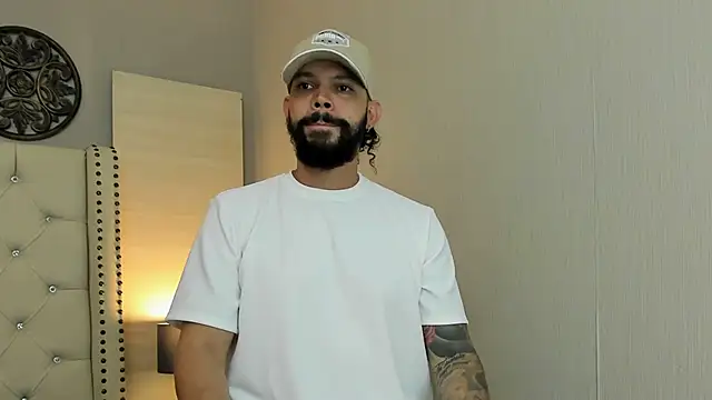 AlukardBig online show from October 2025 06:23:01 PM