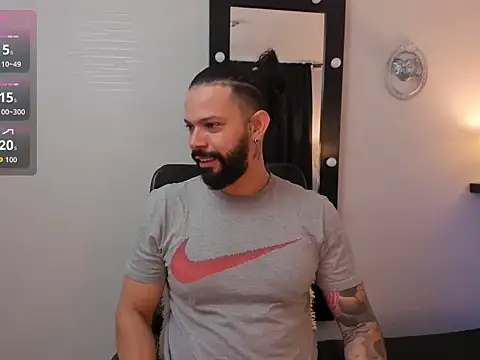 AlukardBig online show from November 2025 12:41:02 PM