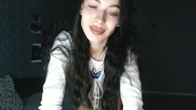 Snapshot of Daphne_Darkthorn chatting on October 2025 03:07:02 AM Daphne Darkthorn online show from October 2025 03:07:02 AM