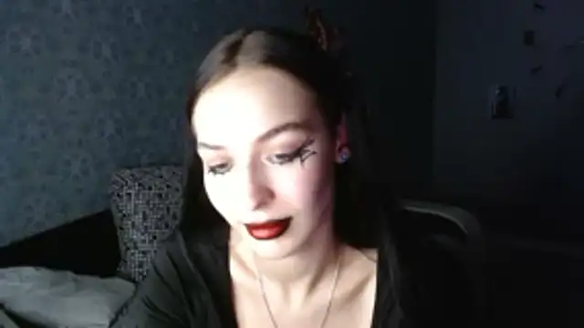 Snapshot of Daphne_Darkthorn chatting on November 2025 06:20:02 PM Daphne Darkthorn online show from November 2025 06:20:02 PM