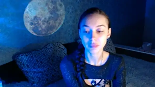 Snapshot of Daphne_Darkthorn chatting on November 2025 07:24:02 PM Daphne Darkthorn online show from November 2025 07:24:02 PM