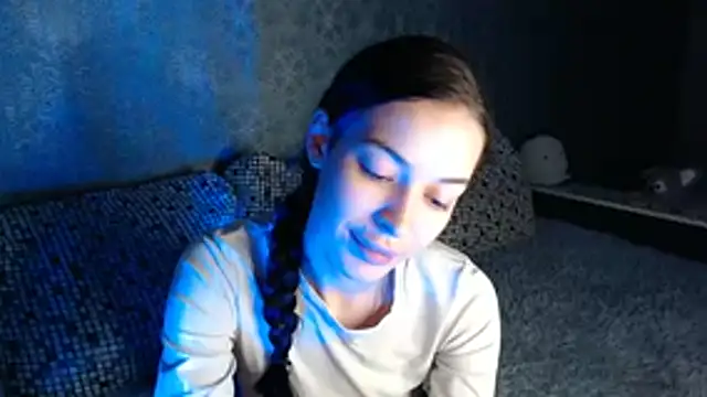 Snapshot of Daphne_Darkthorn chatting on November 2025 02:27:01 PM Daphne Darkthorn online show from November 2025 02:27:01 PM