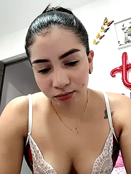 Snapshot of sophia_salazar18 chatting on October 2025 01:56:02 PM sophia salazar18 online show from October 2025 01:56:02 PM