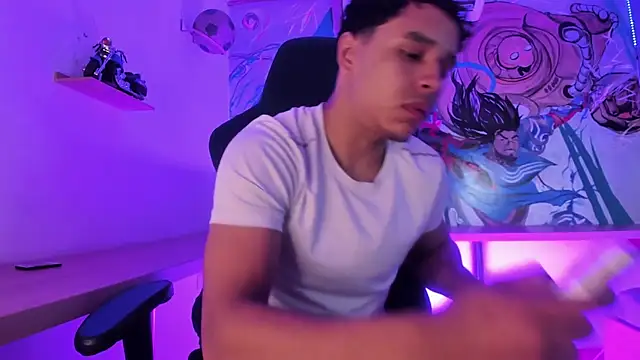 Snapshot of Adrian_Volt chatting on October 2025 08:09:02 PM Adrian Volt online show from October 2025 08:09:02 PM