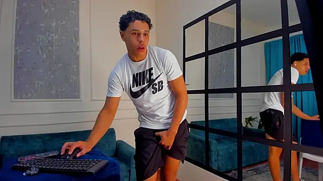 Snapshot of Adrian_Volt chatting on October 2025 08:09:02 PM Adrian Volt online show from October 2025 08:09:02 PM