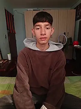 heyy noah11 online show from November 2025 08:19:01 PM