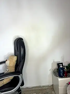 Snapshot of _Isabella_1 chatting on November 2025 02:37:02 AM Isabella 1 online show from November 2025 02:37:02 AM