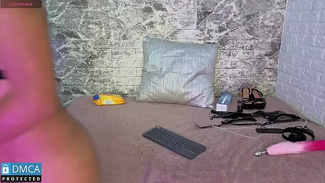 taylorexotic online show from November 2025 03:07:01 AM